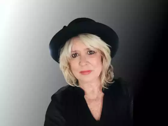 Landria Onkka,
                            Health & Wellness, Spirituality, Spirituality, Spirituality, Spirituality, Health & Wellness, Health & Wellness
                            Expert at Soulful Summit 2023: 内なる旅、始めよう!